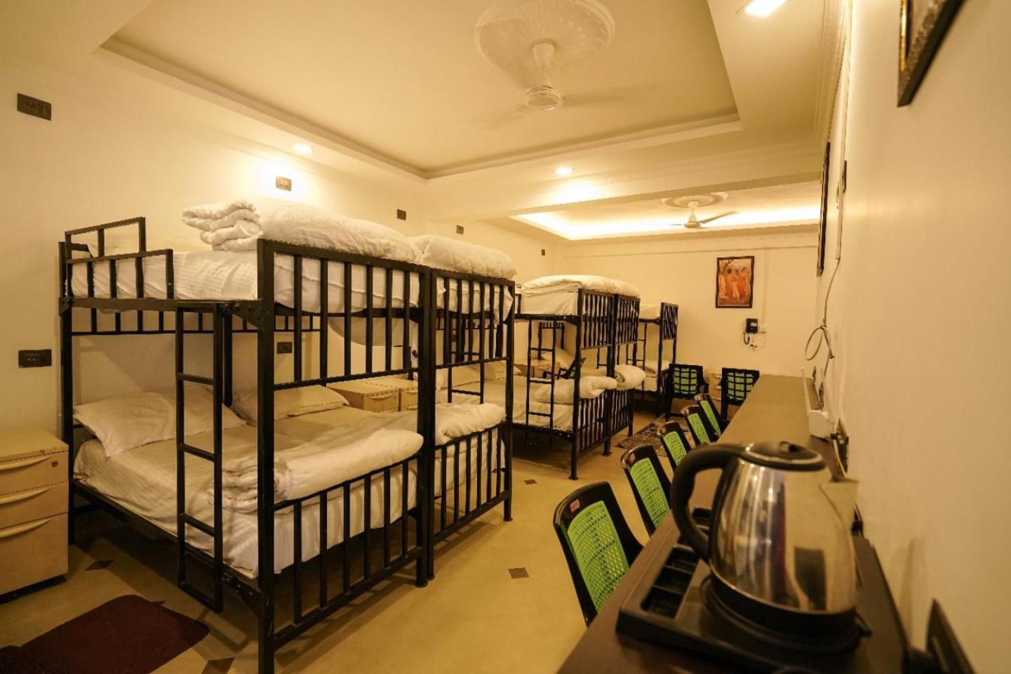 Lumino Winter Castle Hotel Pooppara Ngoại thất bức ảnh